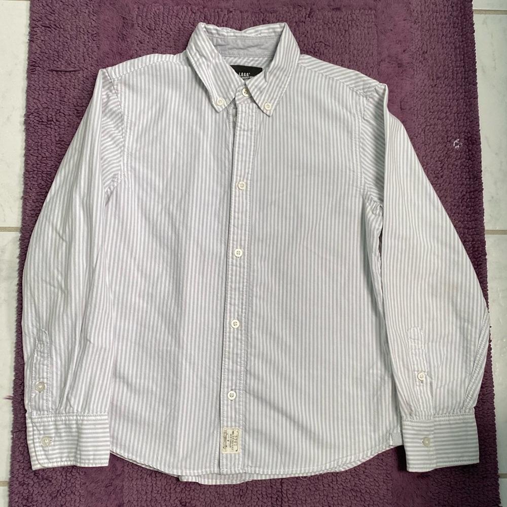 ➡️ Boys Gray-striped dress shirt ⬅️